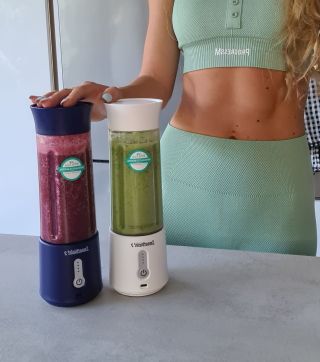 🥤 Začni den plný energie se SmoothieJet 2! Naše nová verze přenosného mixéru ti umožní připravit si čerstvé smoothie...